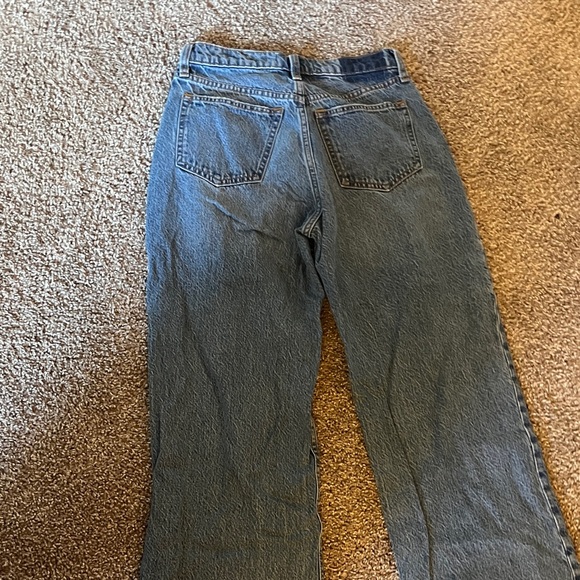 The Loose High Rise - Picture 7 of 7